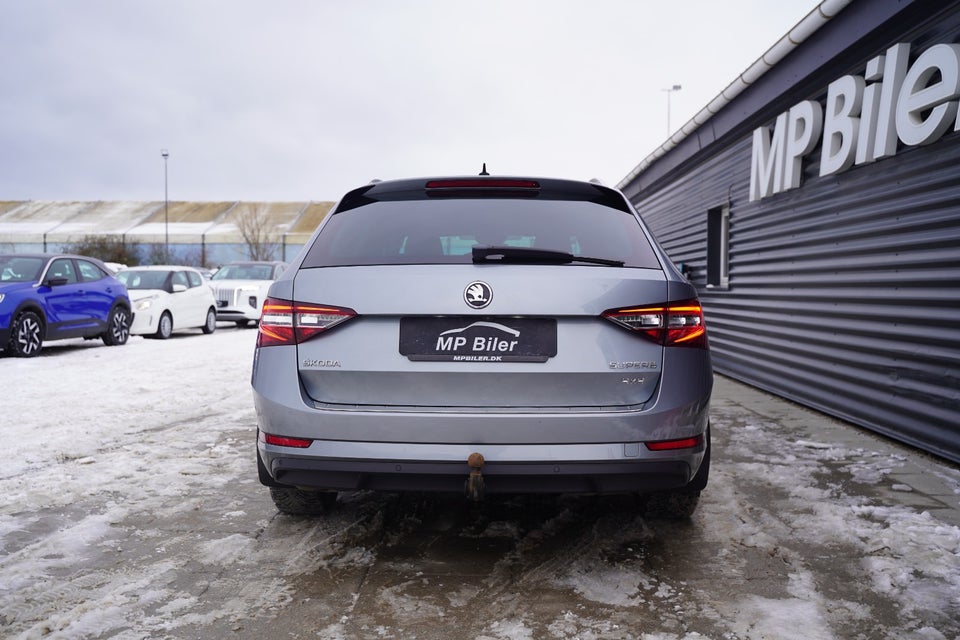 Skoda Superb 2,0 TDi 190 Style Combi DSG 4x4 5d