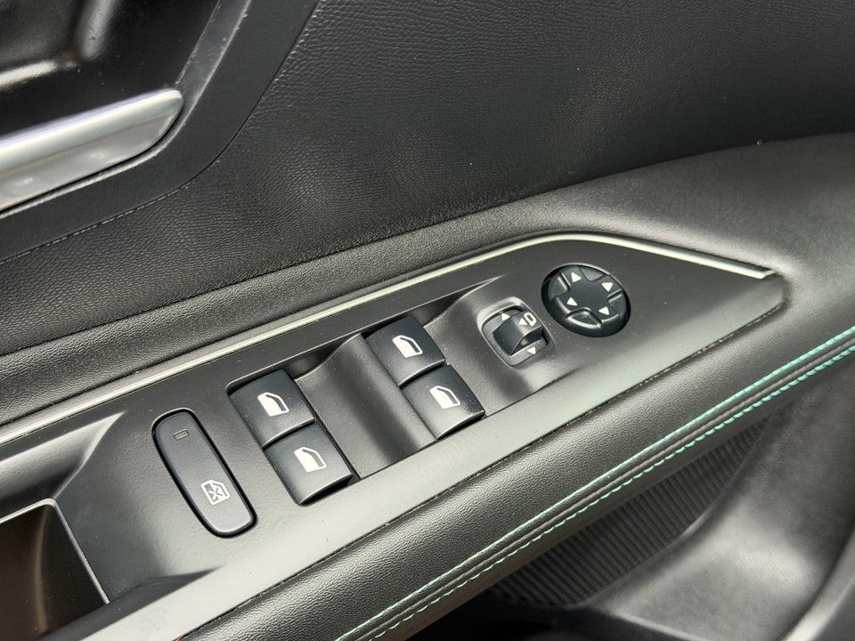 Peugeot 3008 1,6 Hybrid Allure Limited EAT8 5d