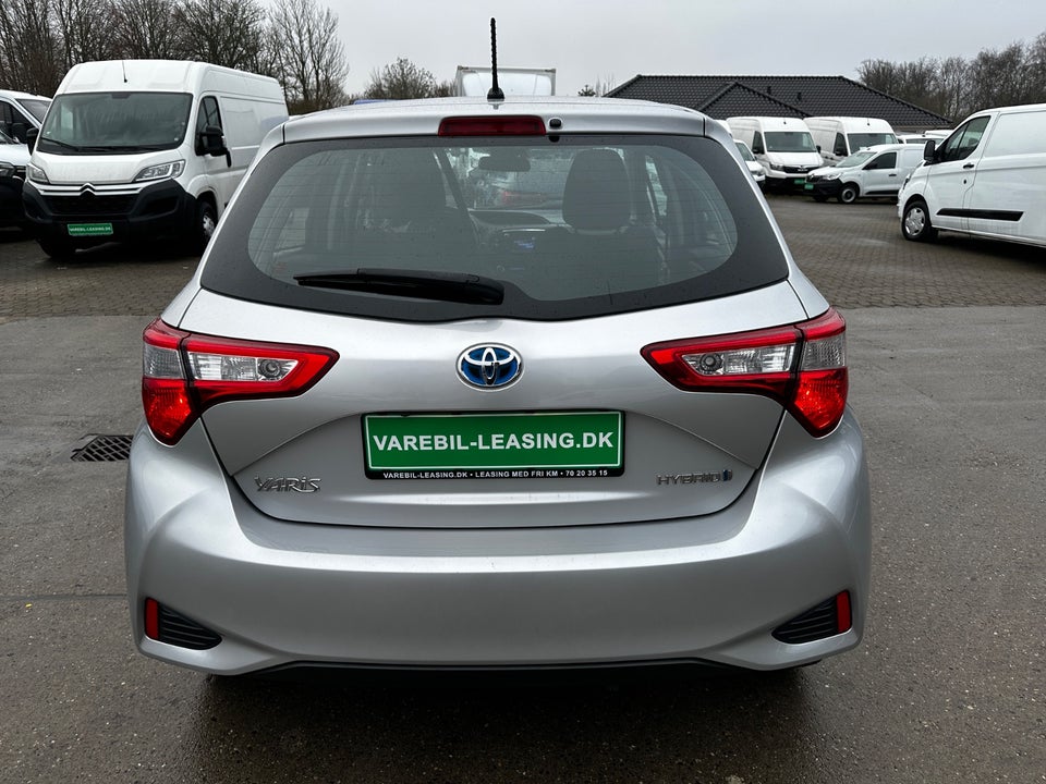 Toyota Yaris 1,5 Hybrid CHIC e-CVT Van 5d