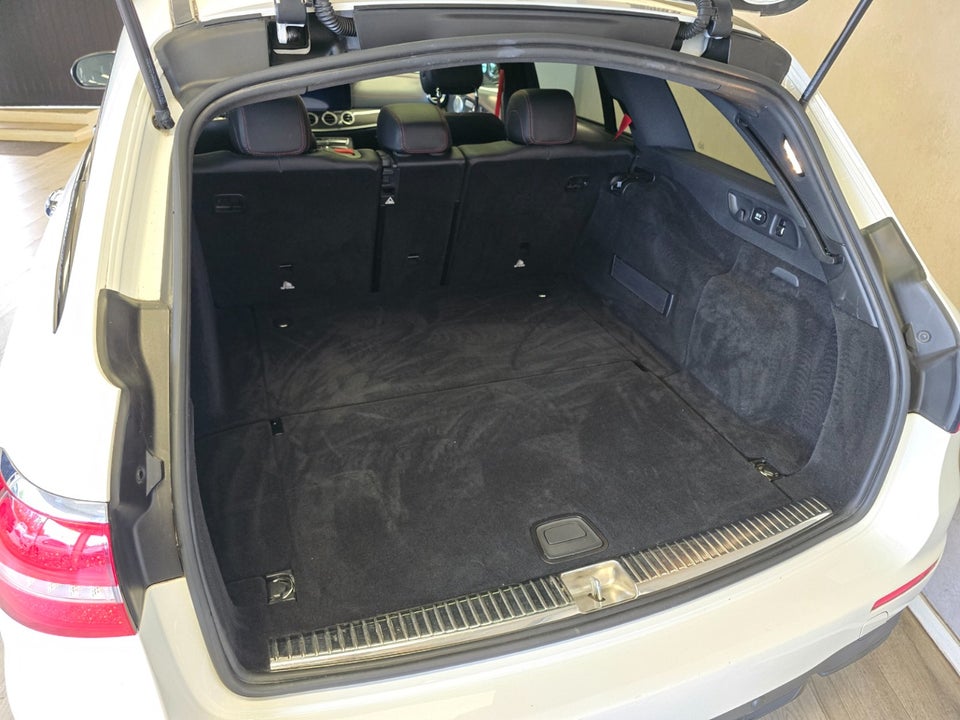 Mercedes E43 3,0 AMG stc. aut. 4Matic 5d