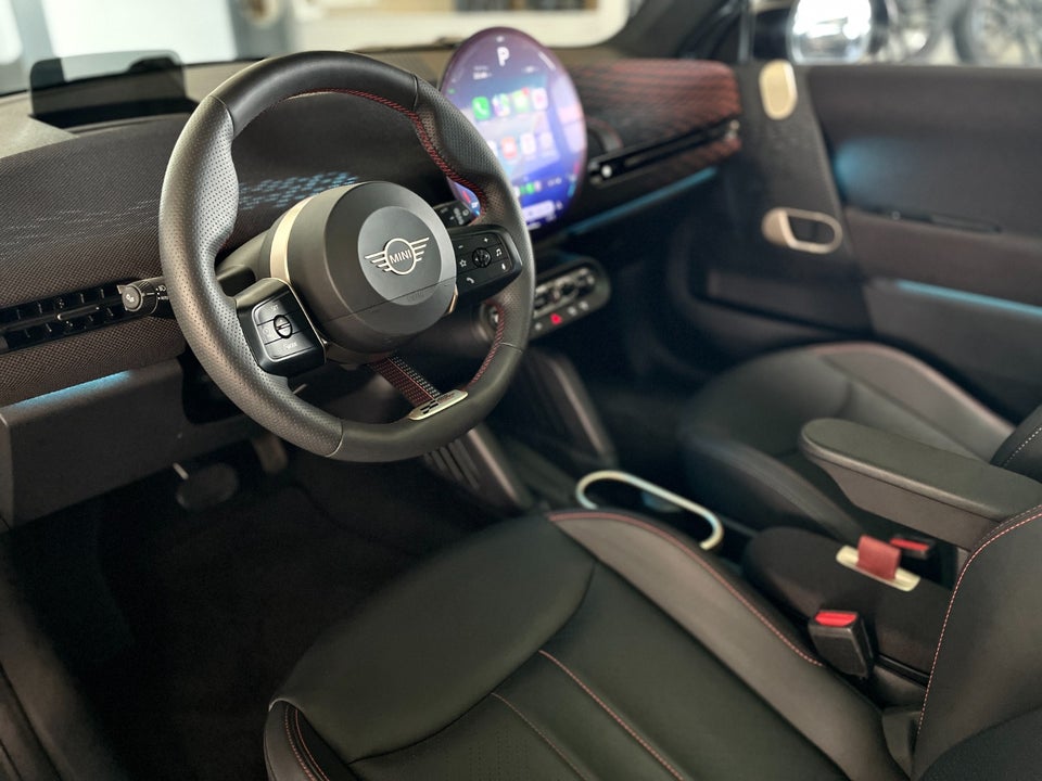 MINI Cooper E JCW Trim XL 3d