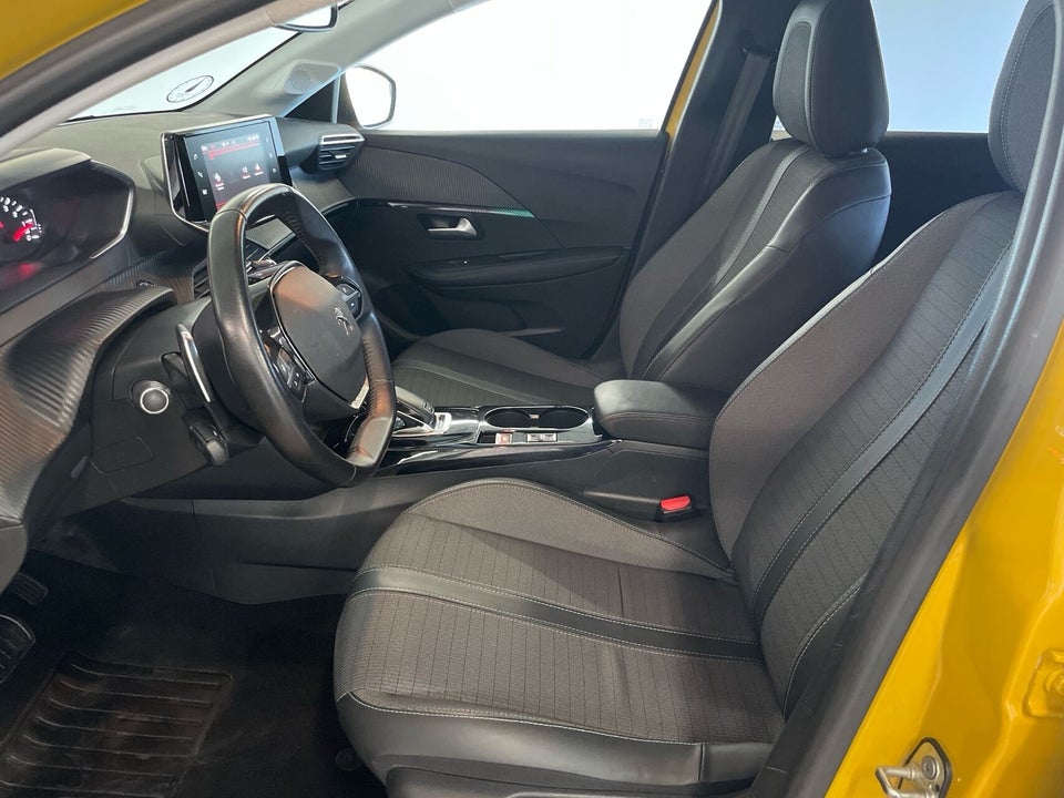 Peugeot 208 1,2 PureTech 100 Allure EAT8 5d