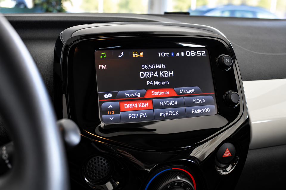 Toyota Aygo 1,0 VVT-i x-wave Sky 5d