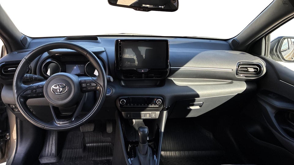 Toyota Yaris 1,5 Hybrid Style e-CVT 5d