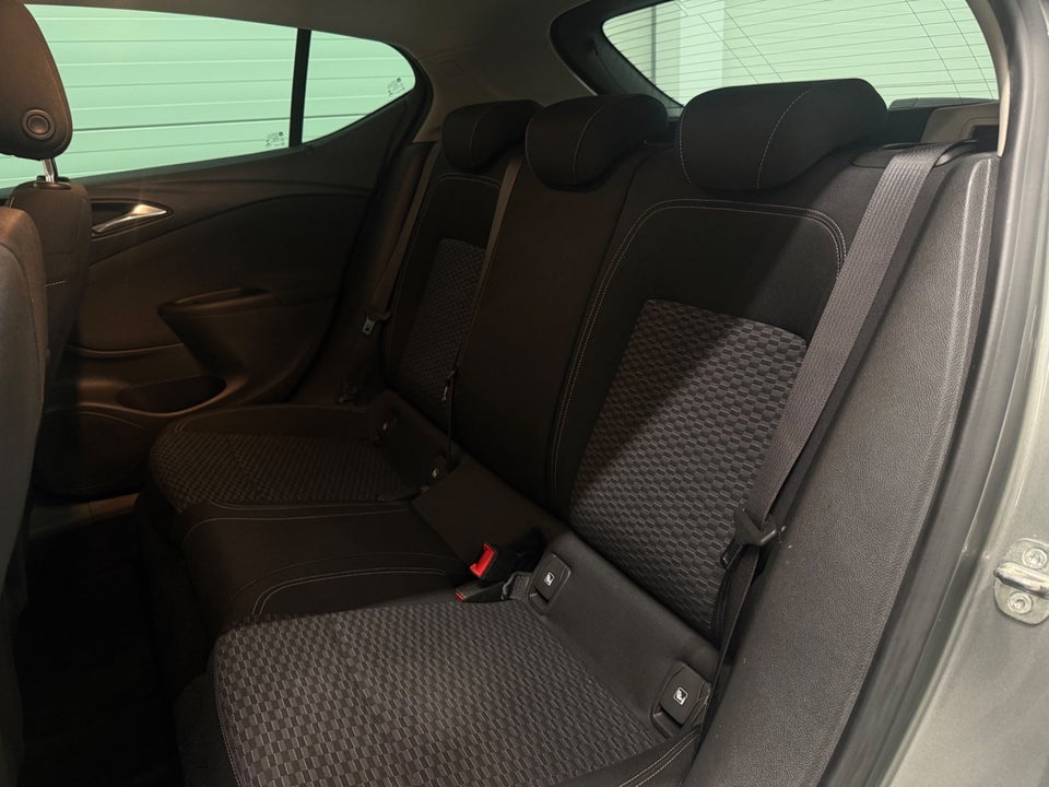 Opel Astra 1,6 CDTi 110 Enjoy 5d