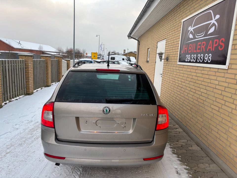 Skoda Octavia 1,2 TSi 105 Ambiente Combi DSG 5d