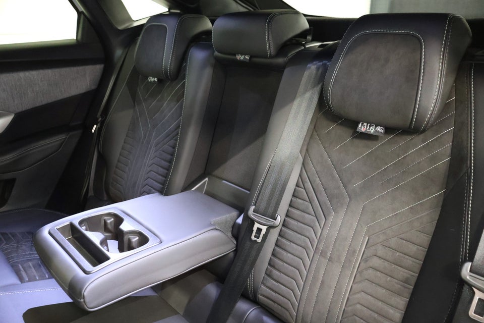 Peugeot e-3008 77 GT 5d