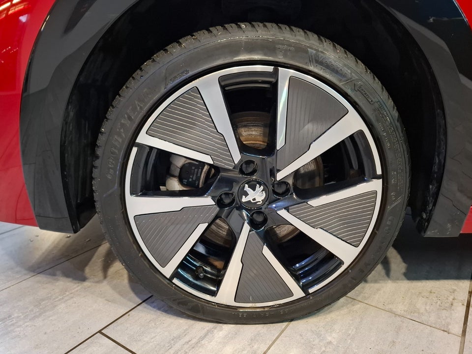 Peugeot e-208 50 GT 5d