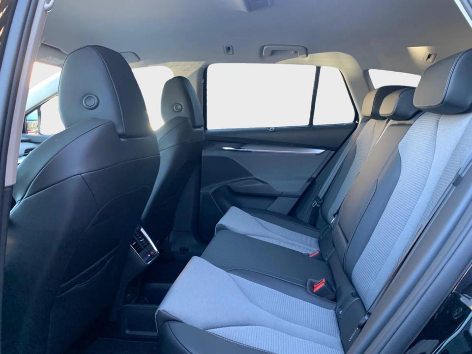 Skoda Enyaq 60 iV Loft 5d