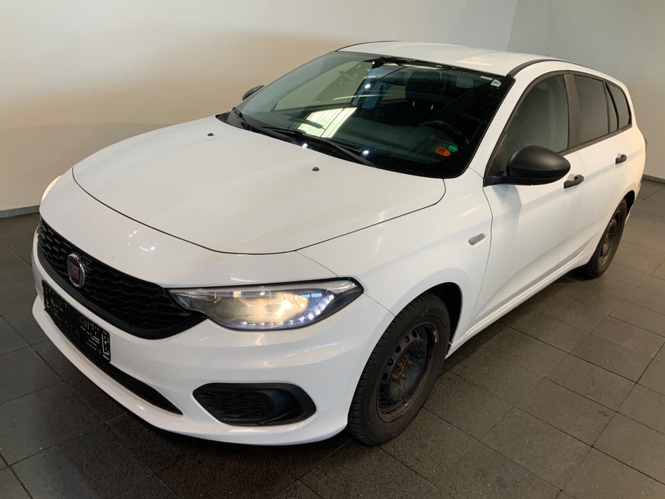Fiat Tipo 1,4 16V Street SW 5d