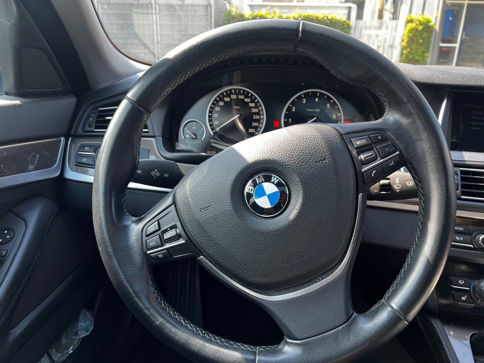 BMW 520i 2,0 Touring aut. 5d