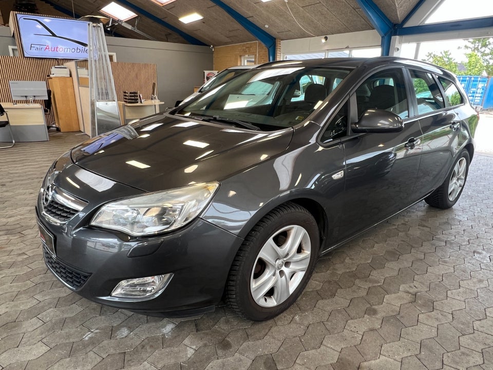 Opel Astra 1,7 CDTi 125 Enjoy Sports Tourer 5d