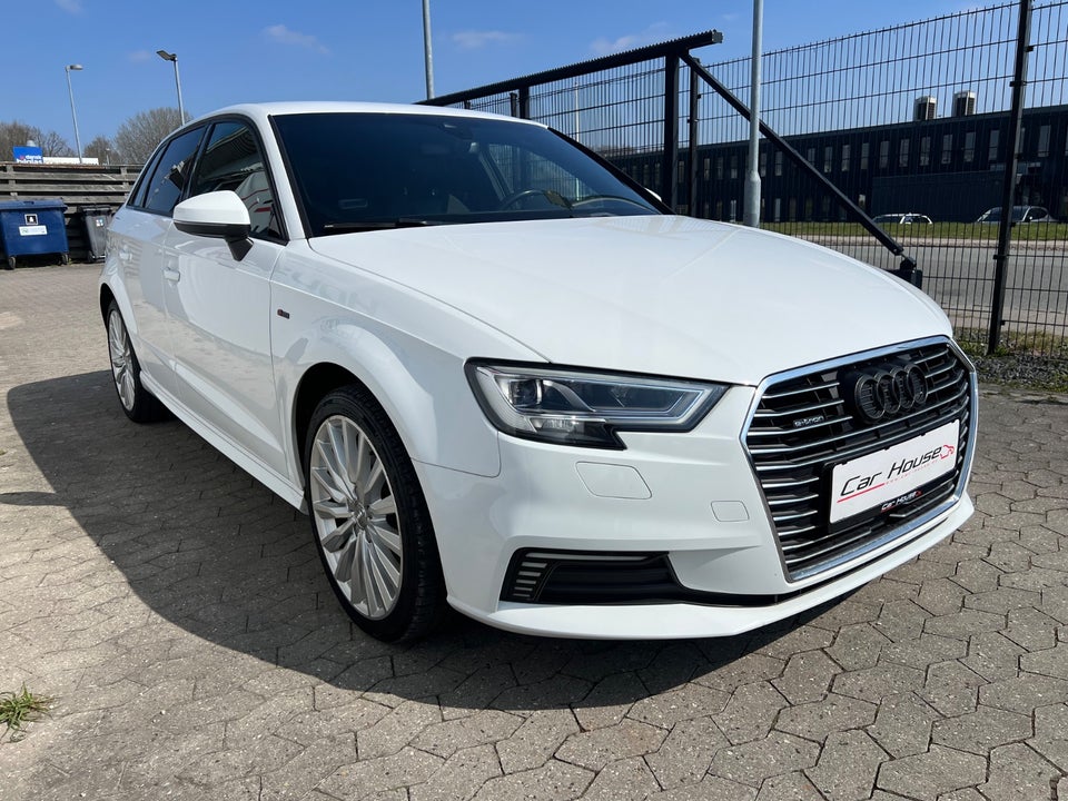 Audi A3 1,4 e-tron S-line Sportback S-tr. 5d