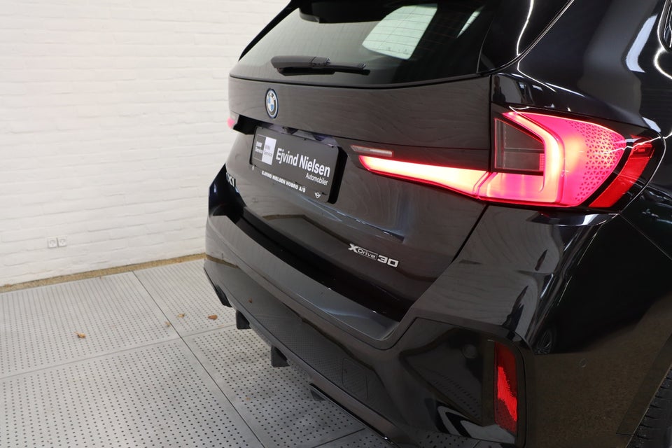 BMW iX1 xDrive30 M-Sport Premium 5d