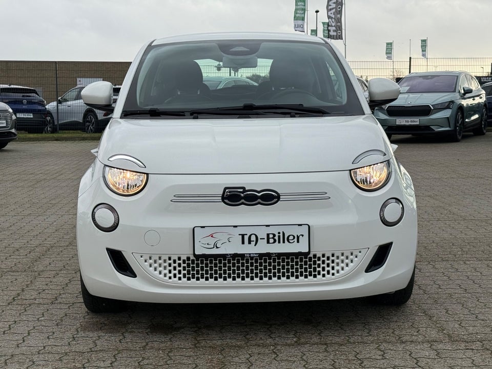 Fiat 500e 24 Action 3d