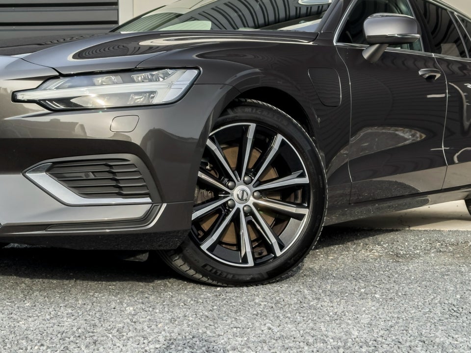 Volvo V60 2,0 T6 ReCharge Plus Bright aut. AWD 5d