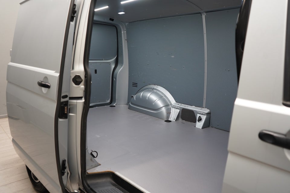 VW Transporter 2,0 TDi 150 Kassevogn DSG lang