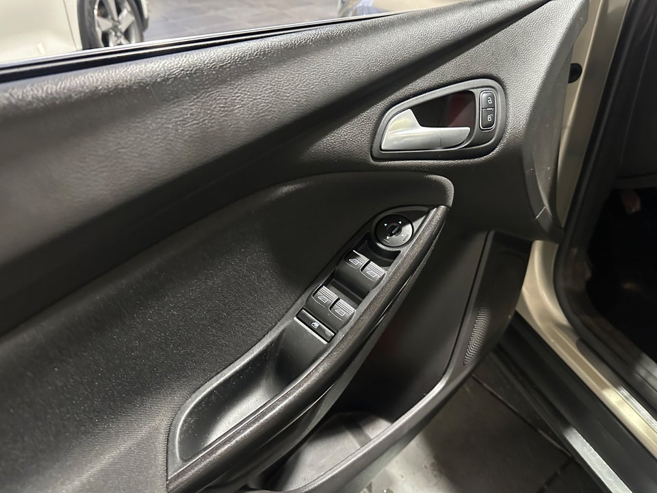 Ford Focus 1,5 SCTi 150 Titanium stc. 5d