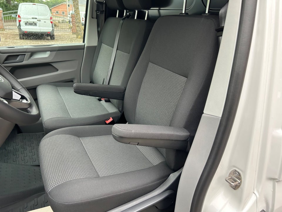 VW Transporter 2,0 TDi 150 Kassevogn DSG lang