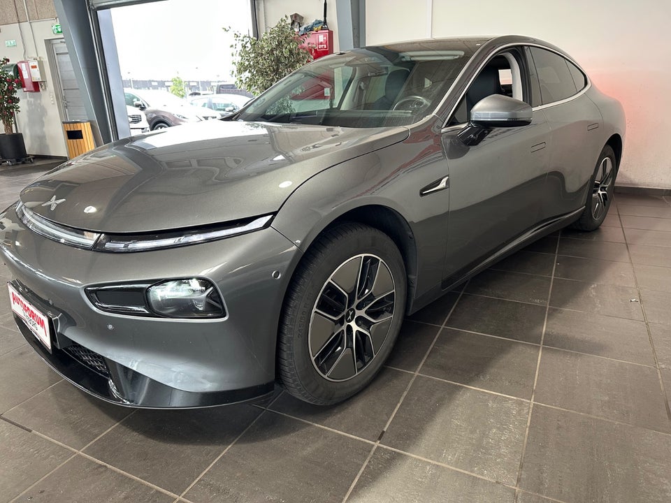 Xpeng P7 Long Range 4d