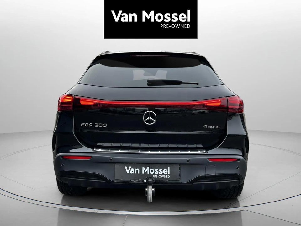 Mercedes EQA300 AMG Line 4Matic 5d