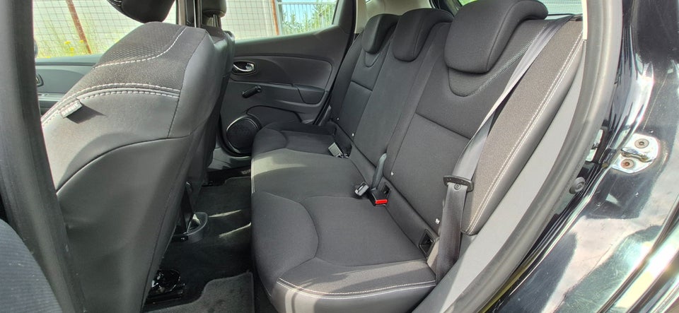 Renault Clio IV 1,2 16V Expression 5d