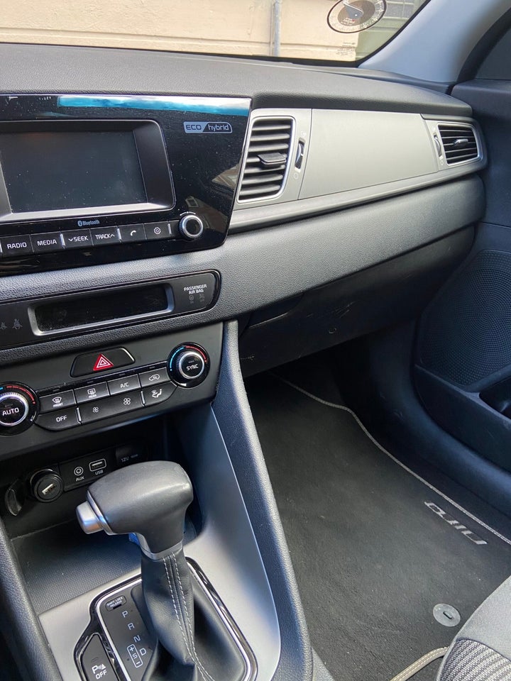 Kia Niro 1,6 HEV Comfort DCT 5d