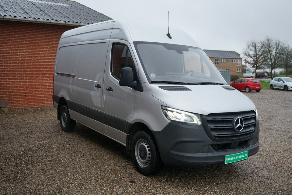 Mercedes Sprinter 319 3,0 CDi A2 Kassevogn aut. RWD