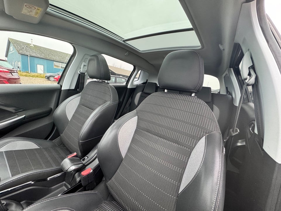 Peugeot 2008 1,5 BlueHDi 100 Allure Sky 5d