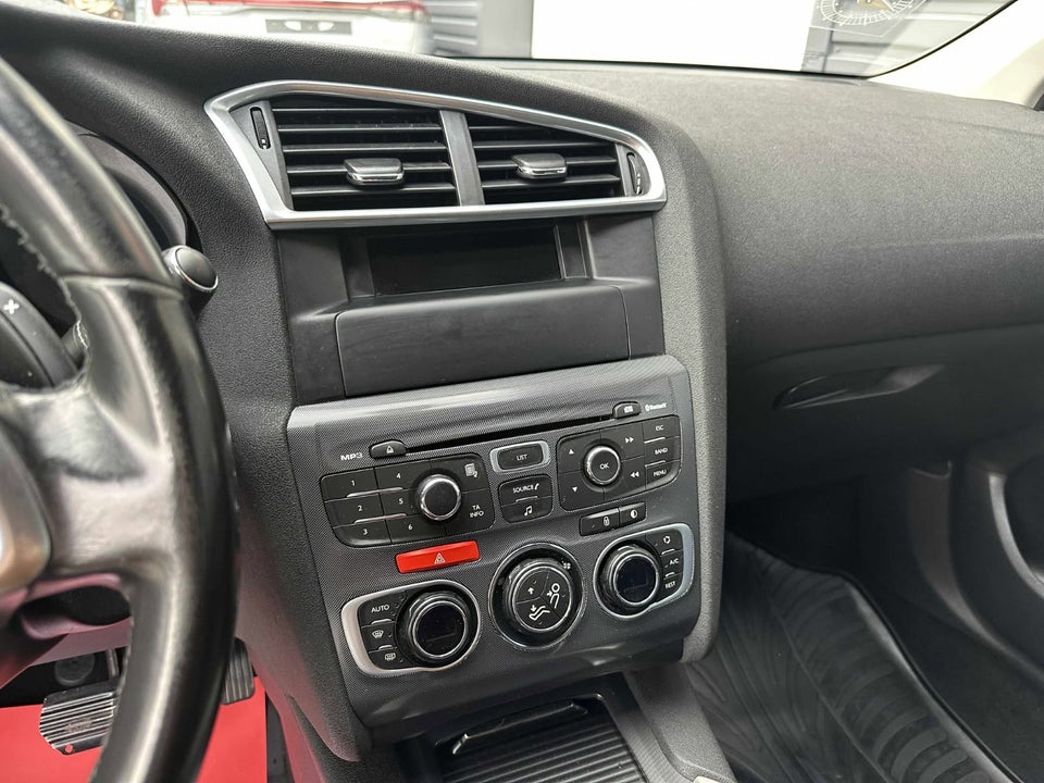 Citroën C4 1,6 e-HDi 112 Seduction E6G 5d