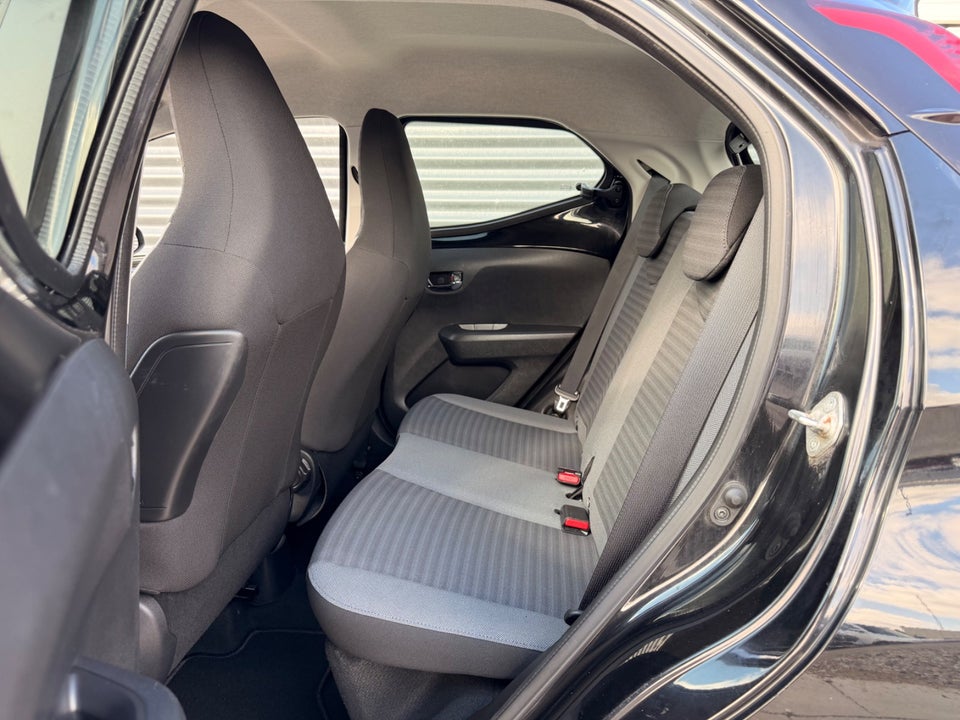 Toyota Aygo 1,0 VVT-i x-clusiv 5d