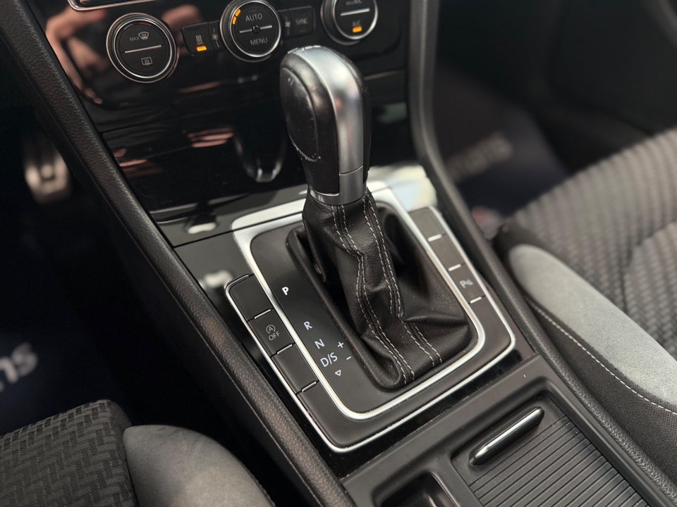 VW Golf VII 1,5 TSi 150 R-line Variant DSG 5d