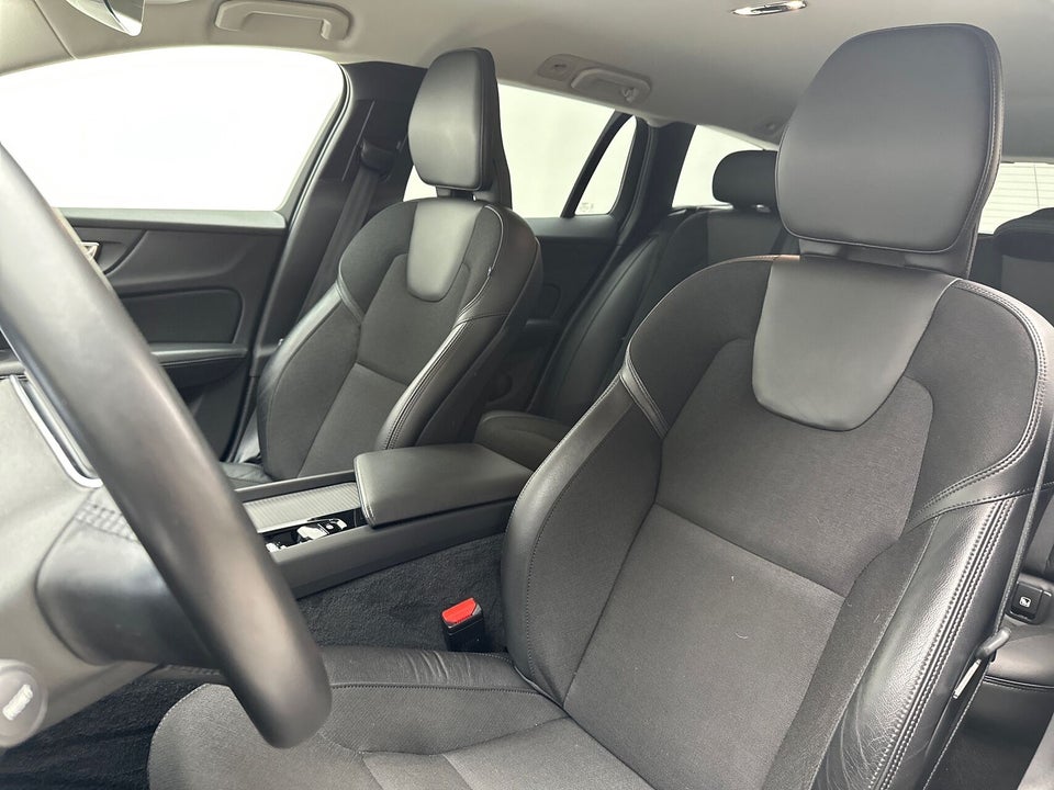 Volvo V60 2,0 D4 190 Momentum Pro aut. 5d