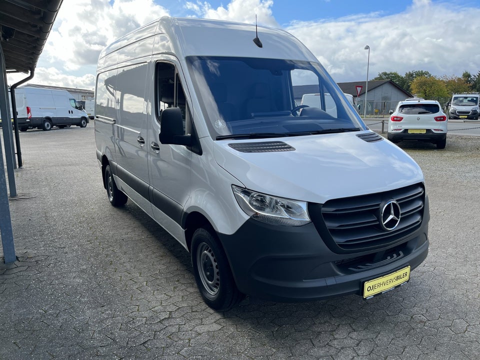 Mercedes Sprinter 317 2,0 CDi A2 Kassevogn aut. RWD