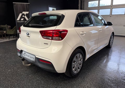 Kia Rio 2017 — miniature 3
