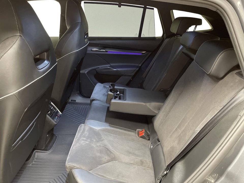 Skoda Enyaq 80x iV Sportline Maxx 5d