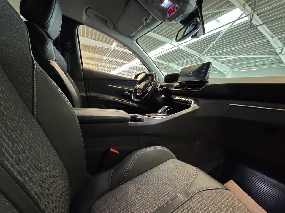 Peugeot 3008 1,5 BlueHDi 130 Allure Pack EAT8 5d
