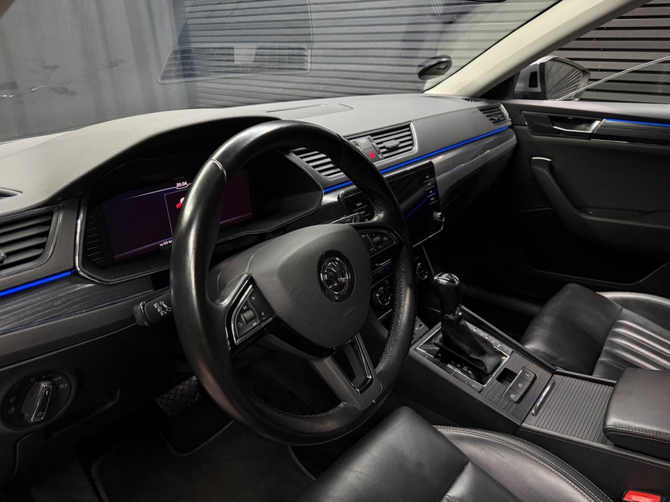 Skoda Superb 2,0 TDi 150 Business Executive Combi DSG 5d