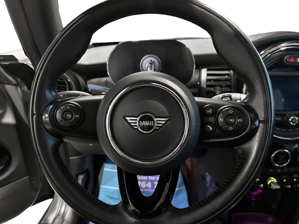 MINI Cooper SE Trim M Greenwich 3d