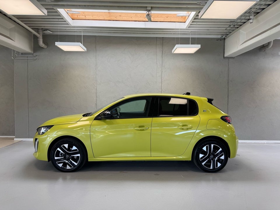 Peugeot e-208 50 Allure 5d
