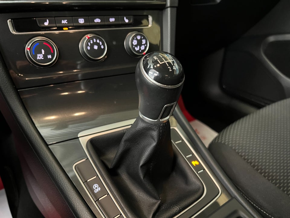 VW Golf VII 1,0 TSi 85 Trendline 5d