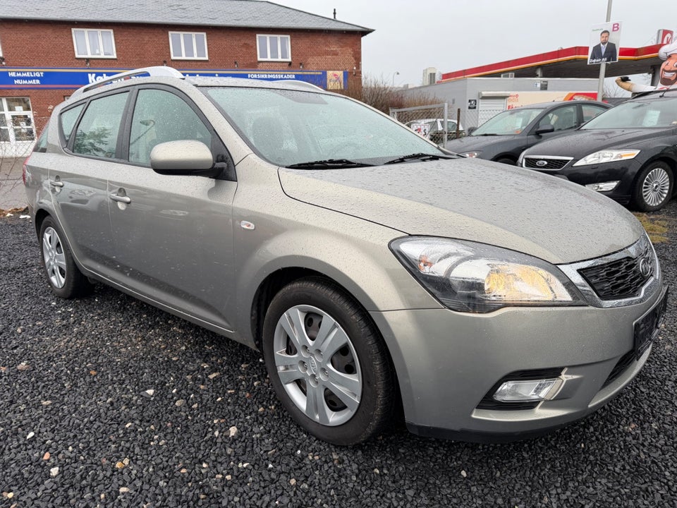 Kia Ceed 1,4 CVVT 105 Exclusive SW ECO 5d