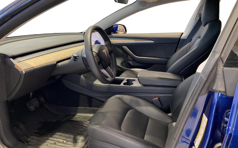 Tesla Model 3 RWD 4d