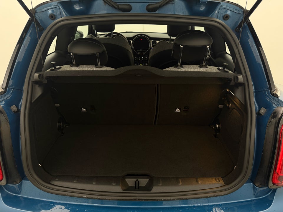 MINI Cooper SE Classic Trim 3d