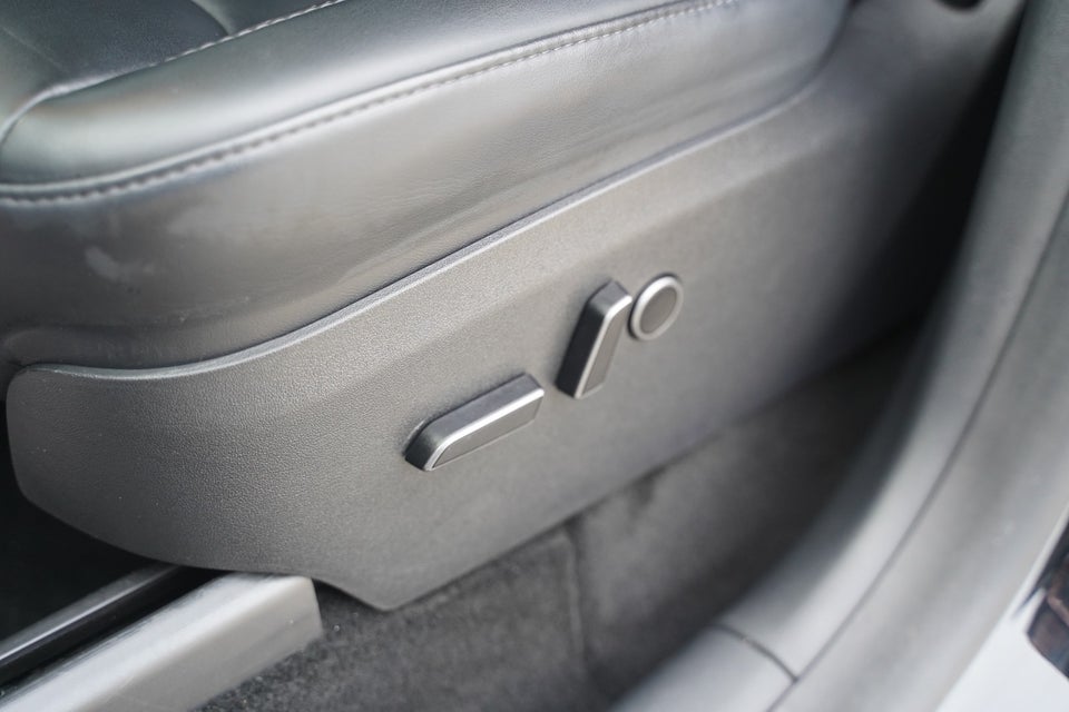 Tesla Model Y Long Range AWD 5d