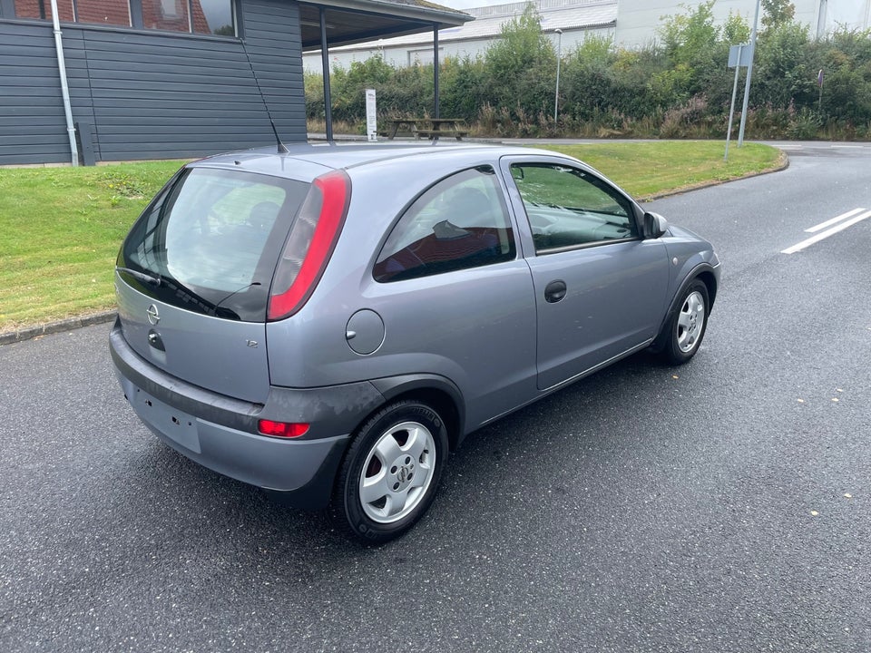 Opel Corsa 1,2 16V Comfort 3d