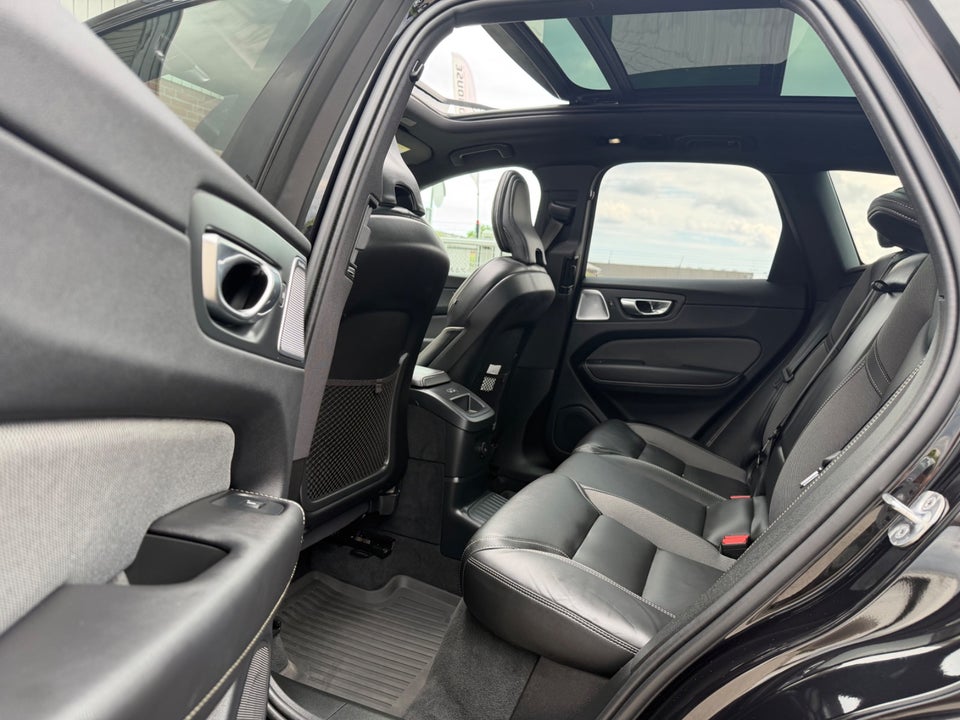 Volvo XC60 2,0 T8 ReCharge Ultimate Dark aut. AWD 5d