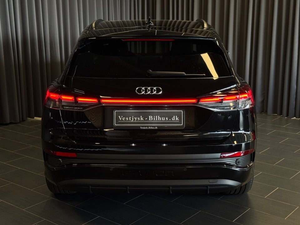 Audi Q4 e-tron 40 S-line 5d