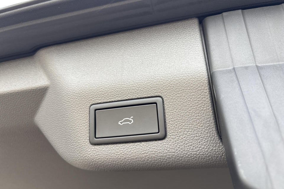 VW Multivan 1,5 eHybrid Style DSG 4Motion kort