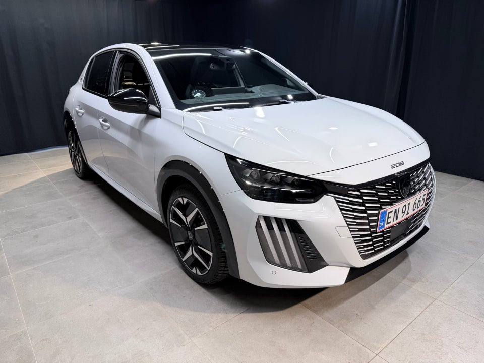 Peugeot e-208 54 GT Pack 5d